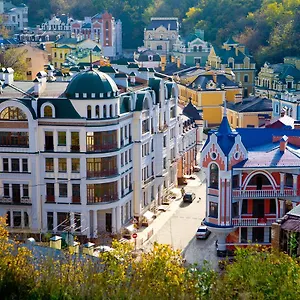 https://harmony-on-andreew-descent.hotels-of-kiev.com